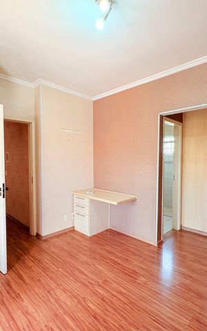 Casa à venda com 310m², 4 quartos e 3 vagasSuíte 2
