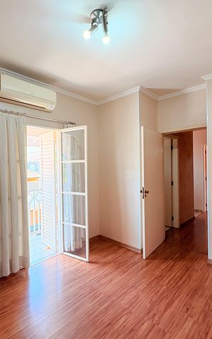 Casa à venda com 310m², 4 quartos e 3 vagasSuíte 2