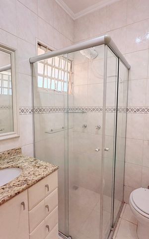 Casa à venda com 310m², 4 quartos e 3 vagasBanheiro Social