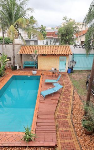 Casa para alugar com 490m², 4 quartos e 4 vagas Casa para alugar com 490m², 4 quartos e 4 vagasSacada