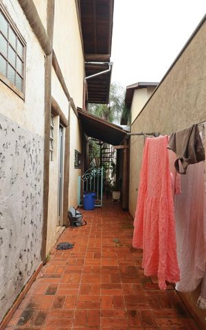 Casa para alugar com 490m², 4 quartos e 4 vagas Casa para alugar com 490m², 4 quartos e 4 vagasCorredor