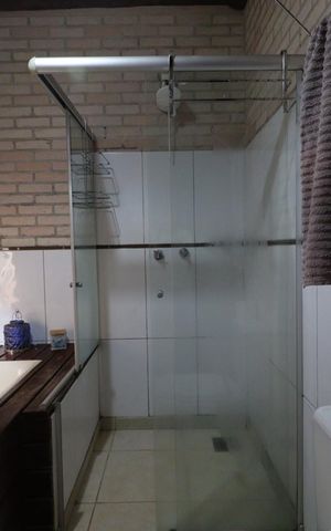 Casa para alugar com 490m², 4 quartos e 4 vagas Casa para alugar com 490m², 4 quartos e 4 vagasBanheiro da Suíte 1