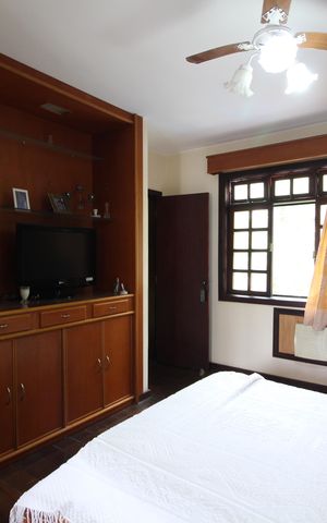 Casa de condomínio à venda com 350m², 4 quartos e 4 vagasQuarto 4