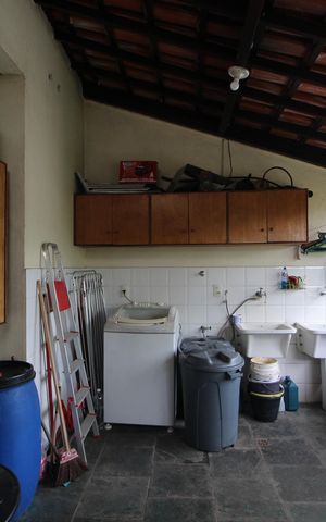 Casa de condomínio à venda com 350m², 4 quartos e 4 vagasÁrea de Serviço