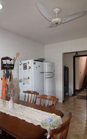 Casa de condomínio à venda com 350m², 4 quartos e 4 vagasCozinha