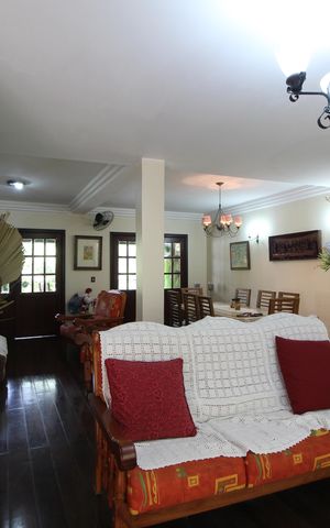 Casa de condomínio à venda com 350m², 4 quartos e 4 vagasSala 1