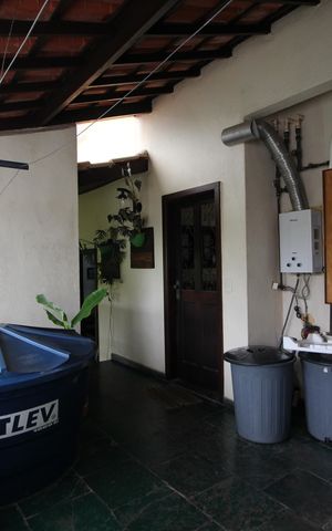 Casa de condomínio à venda com 350m², 4 quartos e 4 vagasÁrea de Serviço
