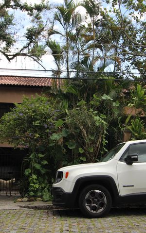 Casa de condomínio à venda com 350m², 4 quartos e 4 vagasFachada