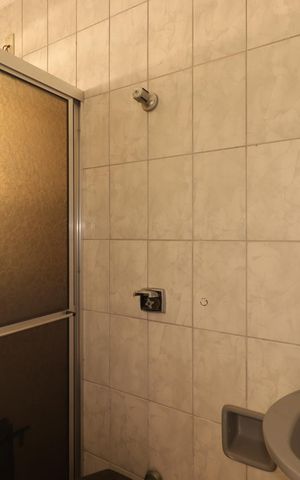 Casa para alugar com 55m², 1 quarto e sem vagaBanheiro