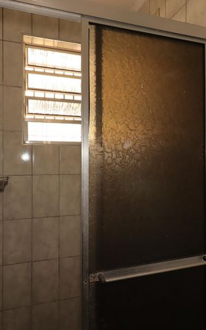 Casa para alugar com 55m², 1 quarto e sem vagaBanheiro