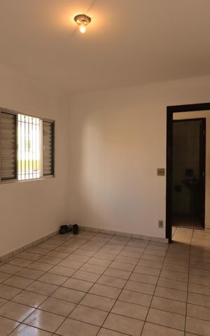 Casa para alugar com 55m², 1 quarto e sem vagaQuarto