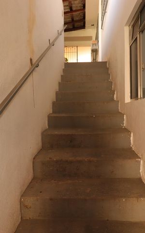 Casa para alugar com 55m², 1 quarto e sem vagaEscada