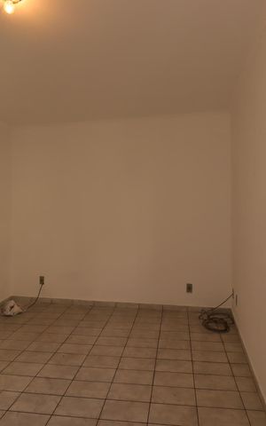 Casa para alugar com 55m², 1 quarto e sem vagaQuarto