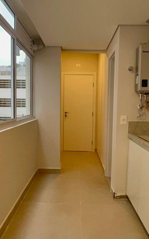 Apartamento à venda com 212m², 3 quartos e 1 vaga Apartamento à venda com 212m², 3 quartos e 1 vagaÁrea de Serviço