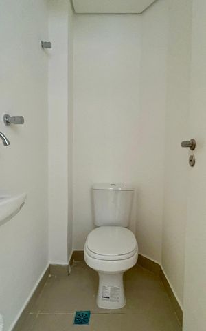 Apartamento à venda com 212m², 3 quartos e 1 vaga Apartamento à venda com 212m², 3 quartos e 1 vagaÁrea de Serviço