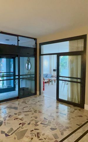Apartamento à venda com 212m², 3 quartos e 1 vaga Apartamento à venda com 212m², 3 quartos e 1 vagaHall de entrada