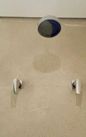 Apartamento à venda com 212m², 3 quartos e 1 vaga Apartamento à venda com 212m², 3 quartos e 1 vagaBanheiro da Suíte 1