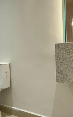 Apartamento à venda com 212m², 3 quartos e 1 vaga Apartamento à venda com 212m², 3 quartos e 1 vagaLavabo