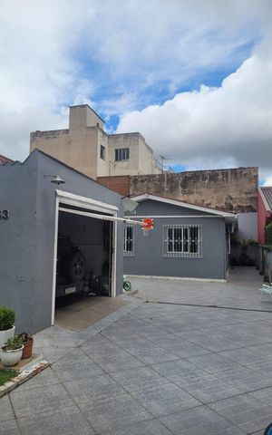 Casa à venda com 75m², 3 quartos e 3 vagas Casa à venda com 75m², 3 quartos e 3 vagasÁrea externa