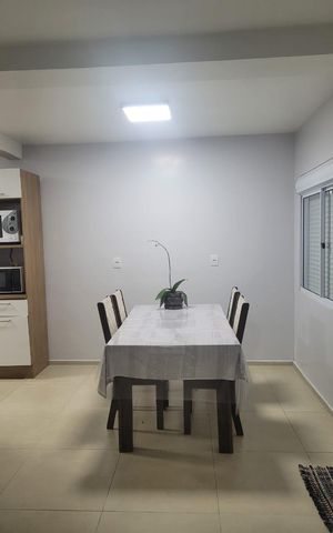 Casa à venda com 75m², 3 quartos e 3 vagas Casa à venda com 75m², 3 quartos e 3 vagasSala