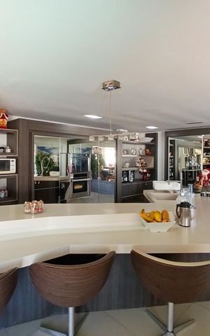 Casa para alugar com 500m², 5 quartos e 5 vagas