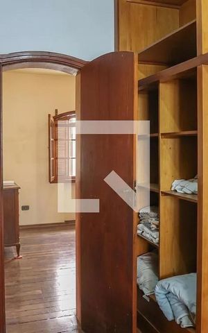 Casa à venda com 180m², 3 quartos e 3 vagas Casa à venda com 180m², 3 quartos e 3 vagasQuarto 2