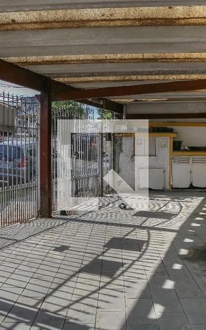 Casa à venda com 180m², 3 quartos e 3 vagas Casa à venda com 180m², 3 quartos e 3 vagasGaragem