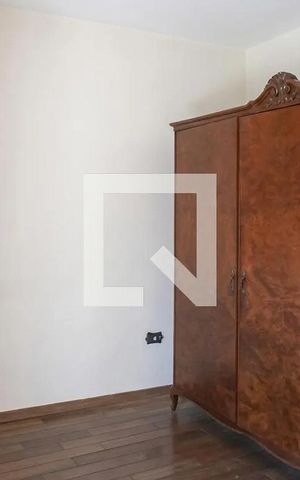 Casa à venda com 180m², 3 quartos e 3 vagas Casa à venda com 180m², 3 quartos e 3 vagasQuarto 3