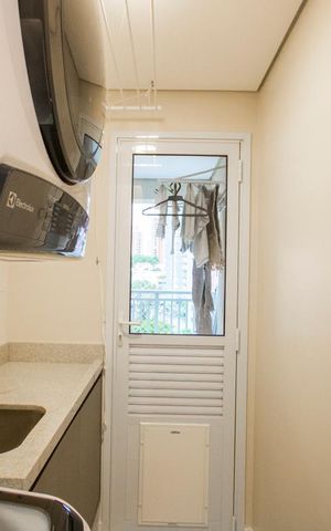 Apartamento à venda com 96m², 2 quartos e 2 vagas Apartamento à venda com 96m², 2 quartos e 2 vagasÁrea de serviço