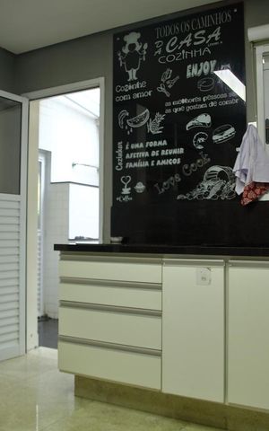 Casa de condomínio para alugar com 250m², 4 quartos e 4 vagasCozinha 