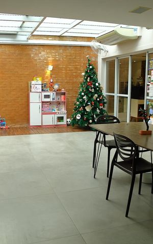 Casa de condomínio para alugar com 250m², 4 quartos e 4 vagasÁrea gourmet /Quintal 