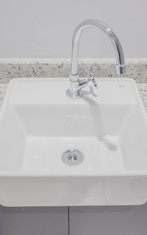 Studio para alugar com 35m², 1 quarto e sem vaga Studio para alugar com 35m², 1 quarto e sem vagaBanheiro