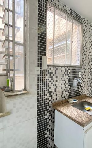 Apartamento à venda com 55m², 2 quartos e sem vaga Apartamento à venda com 55m², 2 quartos e sem vagaCozinha e Área de Serviço