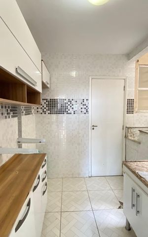 Apartamento à venda com 55m², 2 quartos e sem vaga Apartamento à venda com 55m², 2 quartos e sem vagaCozinha e Área de Serviço