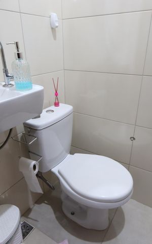 Casa à venda com 264m², 4 quartos e 1 vagaBanheiro 2 - Casa 1