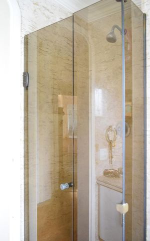 Apartamento à venda com 267m², 4 quartos e 4 vagasBanheiro da Suíte 1