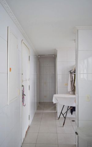 Apartamento à venda com 267m², 4 quartos e 4 vagasÁrea de Serviço