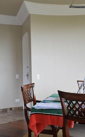Apartamento à venda com 267m², 4 quartos e 4 vagasSala