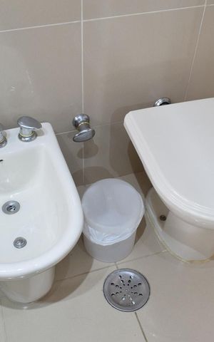 Apartamento à venda com 267m², 4 quartos e 4 vagasBanheiro social