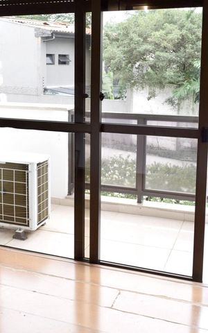 Apartamento à venda com 267m², 4 quartos e 4 vagasVaranda Suíte principal