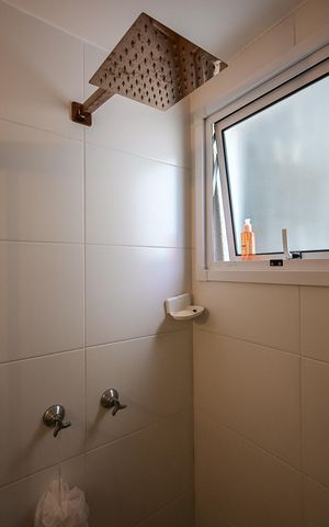 Apartamento à venda com 75m², 2 quartos e 2 vagasChuveiro da Suíte