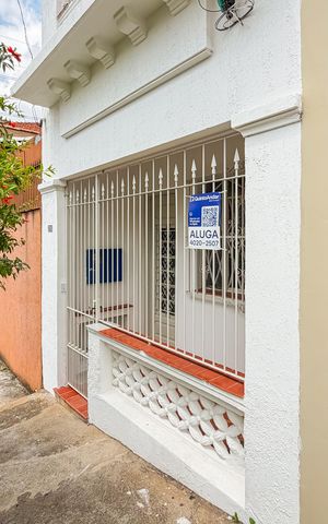 Casa à venda com 90m², 2 quartos e sem vaga Casa à venda com 90m², 2 quartos e sem vagaFachada + Plaquinha