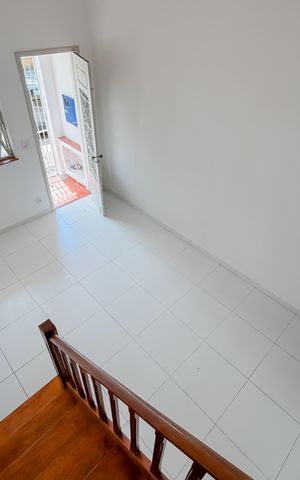 Casa à venda com 90m², 2 quartos e sem vaga Casa à venda com 90m², 2 quartos e sem vagaSala