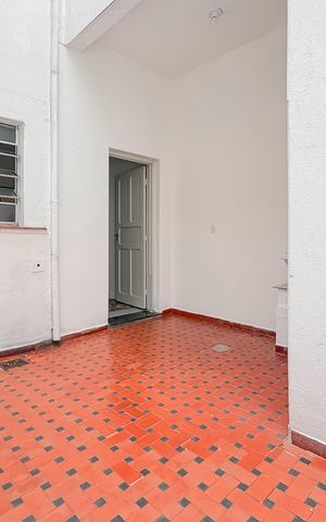 Casa à venda com 90m², 2 quartos e sem vaga Casa à venda com 90m², 2 quartos e sem vagaQuintal e Área de Serviço