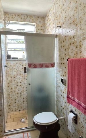 Apartamento à venda com 70m², 2 quartos e 1 vaga Apartamento à venda com 70m², 2 quartos e 1 vagaBanheiro Social
