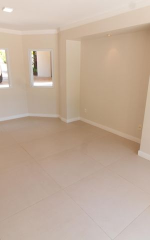 Casa de condomínio à venda com 590m², 4 quartos e 8 vagas SALA DE JANTAR