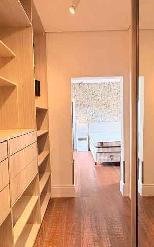 Casa de condomínio para alugar com 362m², 4 quartos e 3 vagasSuíte Master - Closet