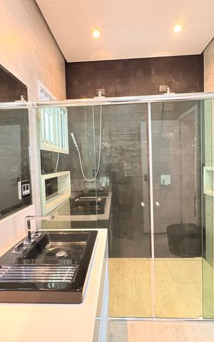 Casa de condomínio para alugar com 362m², 4 quartos e 3 vagasBanheiro da Suíte Master