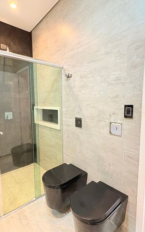 Casa de condomínio para alugar com 362m², 4 quartos e 3 vagasBanheiro da Suíte Master