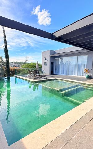 Casa de condomínio para alugar com 362m², 4 quartos e 3 vagasÁrea de Piscina